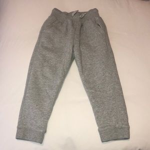 GAP KIDS- BOYS FUZZY SWEATPANTS